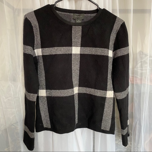 Gracia Plaid Sweater - Picture 4 of 4